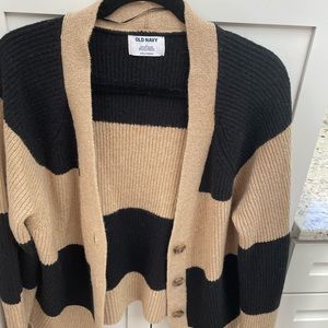 Cardigan sweater
